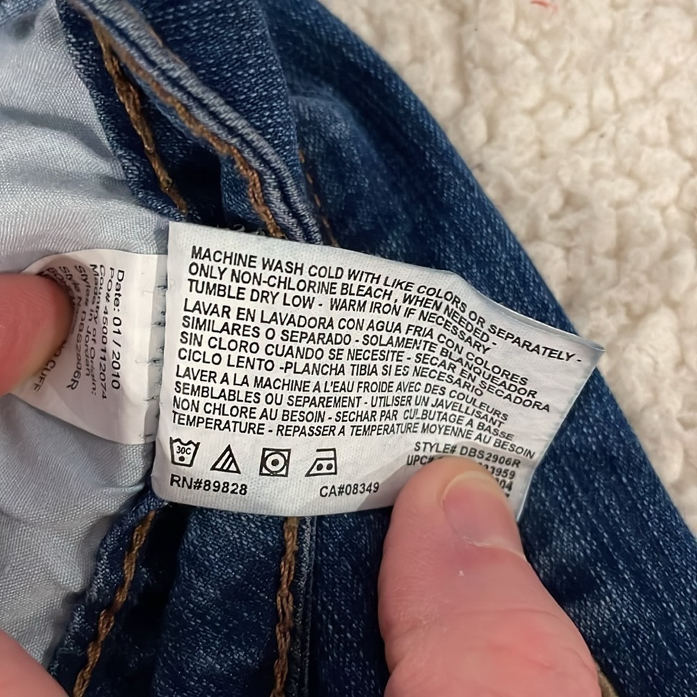 3/$15. Bandolino Blu Denim Capris Size 10 - Picture 11 of 11